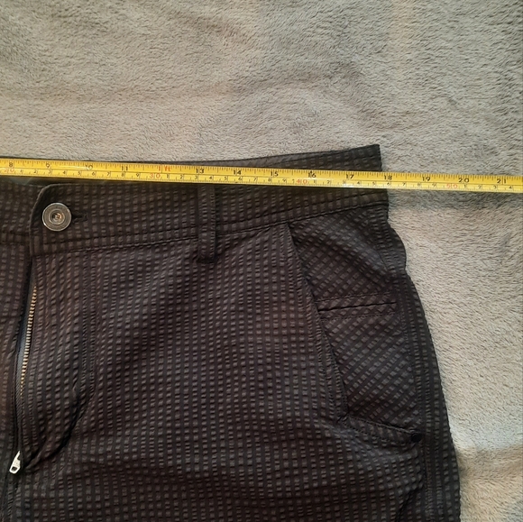 Lululemon - Picture 4 of 7